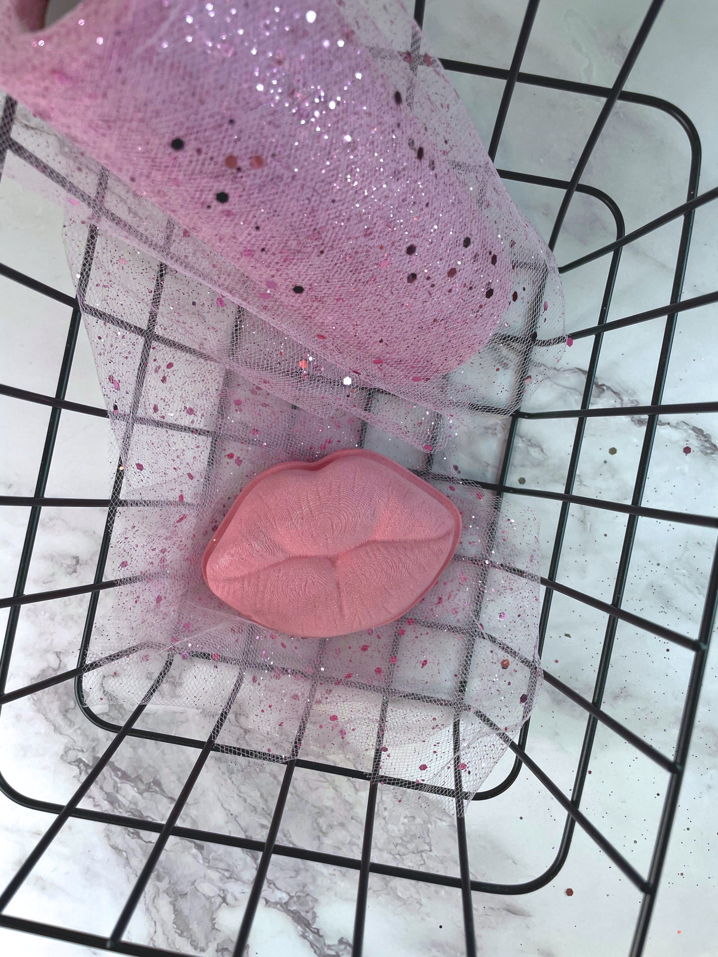 Kiss Bath Bomb Mold