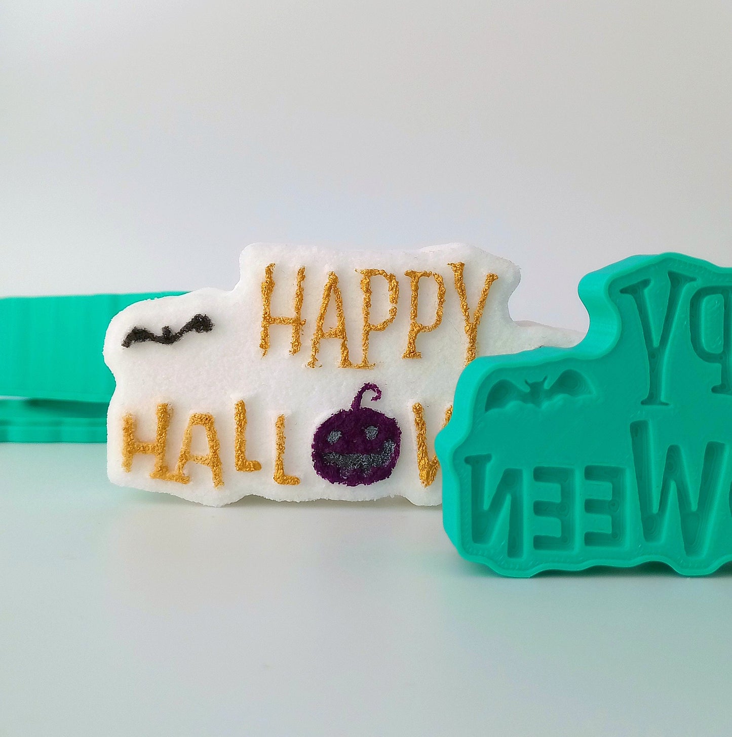 HAPPY HALLOWEEN Bath Bomb Mold